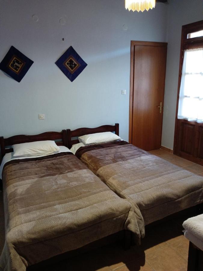 Varnous Hotel Agios Germanos Bagian luar foto