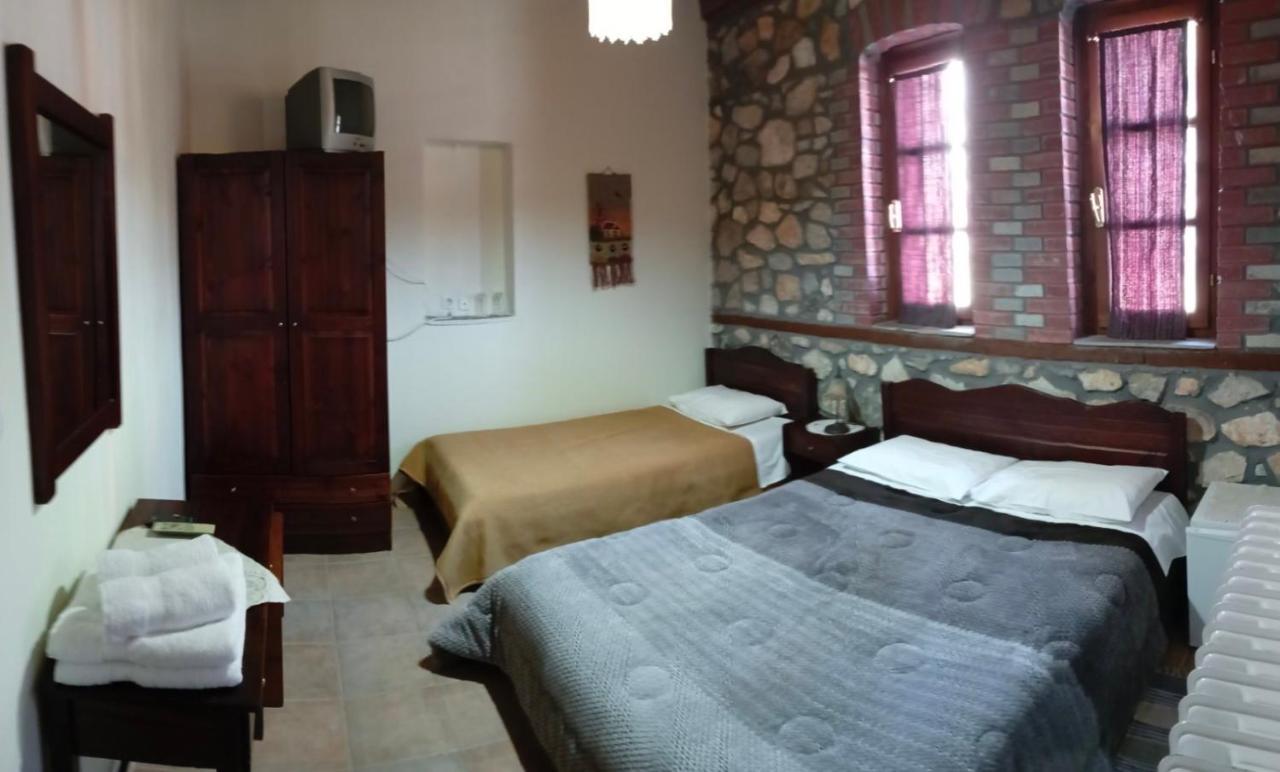 Varnous Hotel Agios Germanos Bagian luar foto
