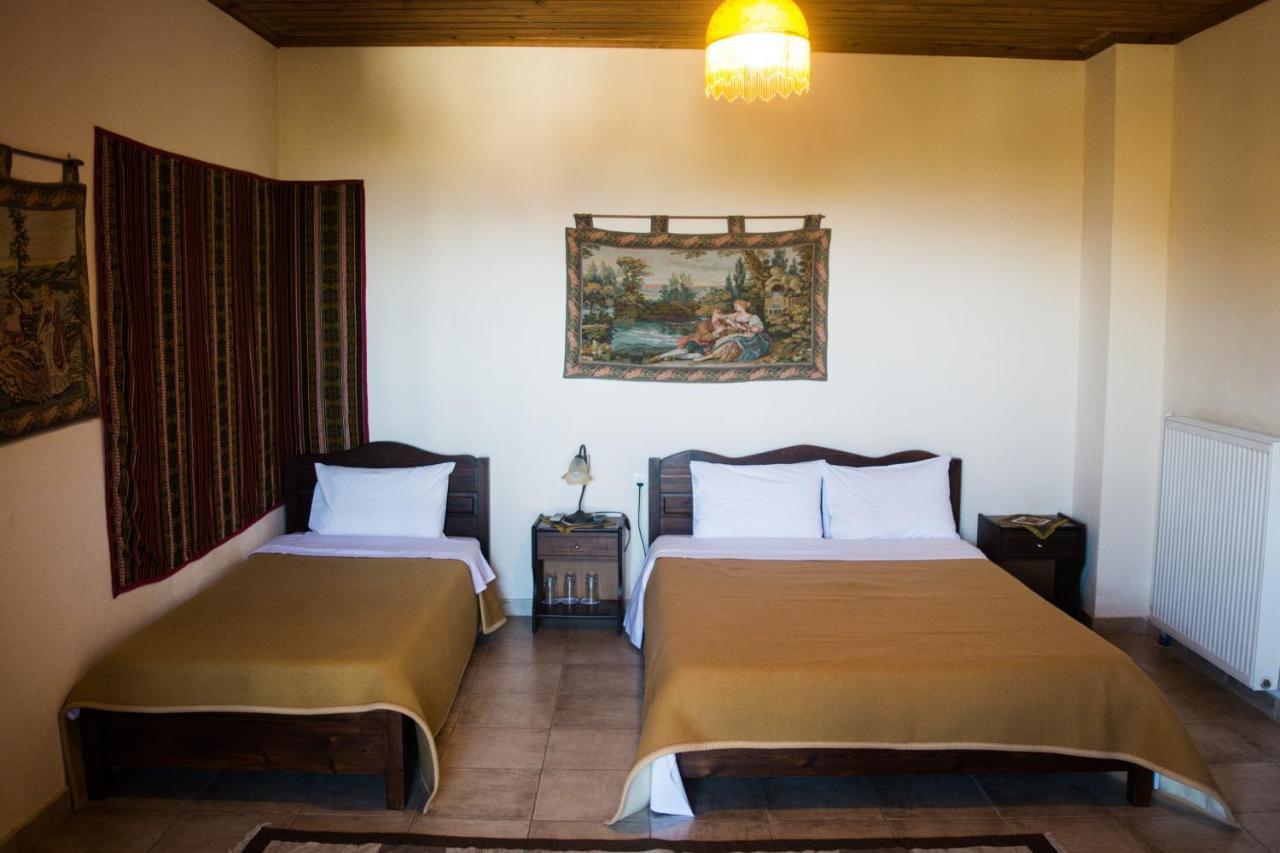 Varnous Hotel Agios Germanos Bagian luar foto