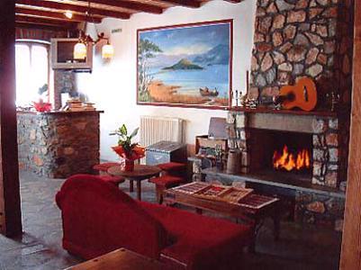 Varnous Hotel Agios Germanos Bagian luar foto